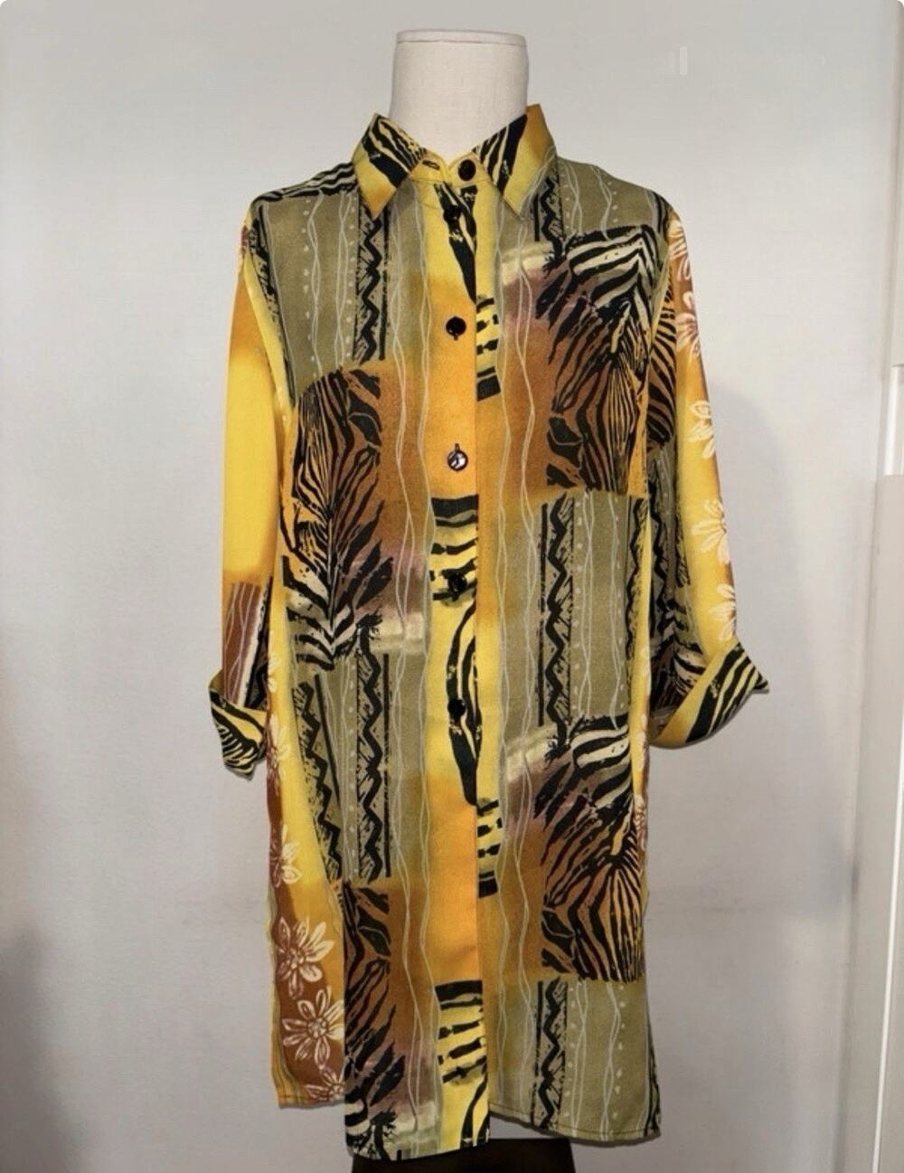 Mlle Gabrielle Animal Print Shirt Dress Yellow L 3/4 Sleeve Collared Button